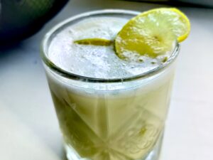 Brazylijska lemoniada (limonada suíça)
