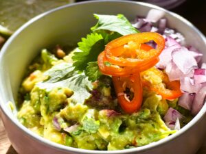 Guacamole z pomidorem